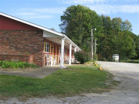 hotels in west springfield pa.